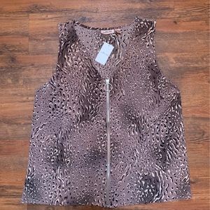 NWT Willow & Root Zippered Tank
